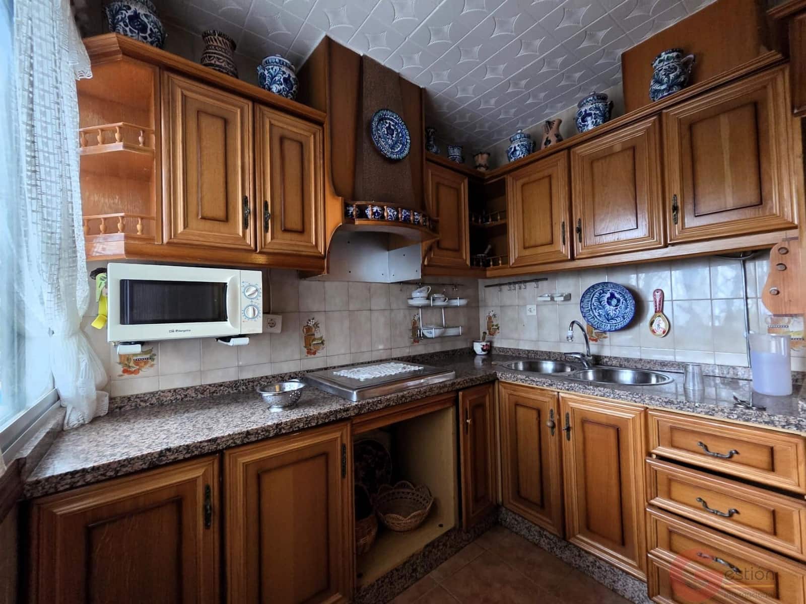 10 sypialnia Willa na sprzedaż w Lanjaron - 296 000 € (Ref: 9813589)