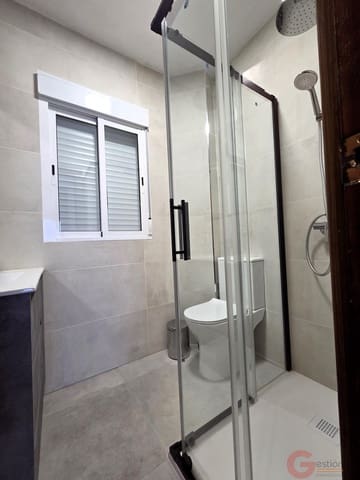 Piso de 3 habitaciones en Lanjarón en venta - 95.000 € (Ref: 9813590)