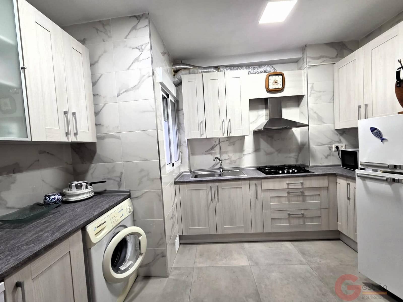 Piso de 3 habitaciones en Lanjarón en venta - 95.000 € (Ref: 9813590)