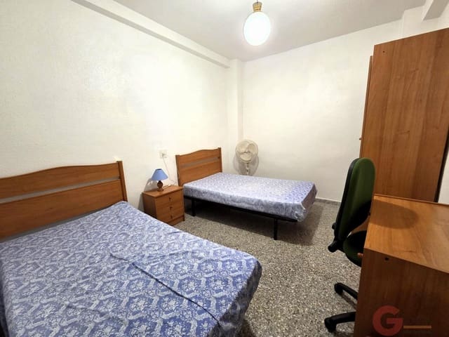 Piso de 3 habitaciones en Lanjarón en venta - 95.000 € (Ref: 9813590)