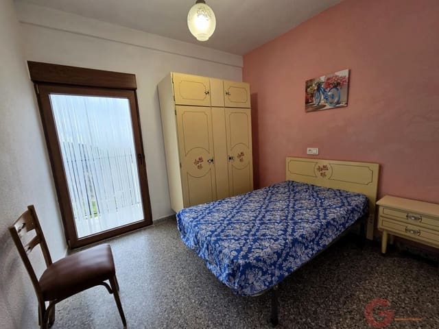 Piso de 3 habitaciones en Lanjarón en venta - 95.000 € (Ref: 9813590)