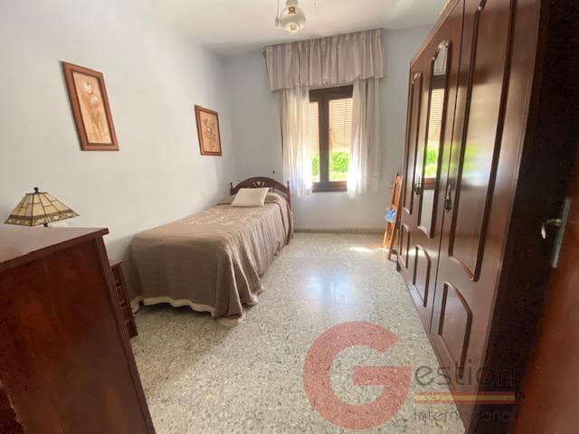 4 bedroom Villa for sale in Almunecar with garage - € 955,000 (Ref: 9827166)