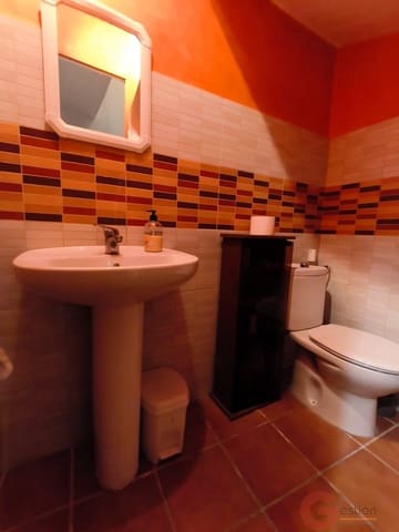 4 bedroom Villa for sale in Guajar Fondon, Los Guajares - € 129,000 (Ref: 9833036)