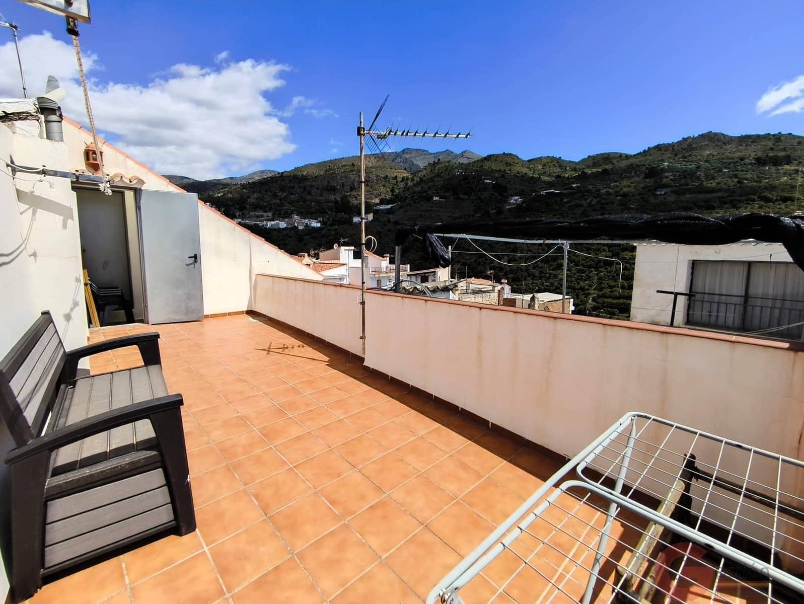 4 bedroom Villa for sale in Guajar Fondon - € 129,000 (Ref: 9833036)