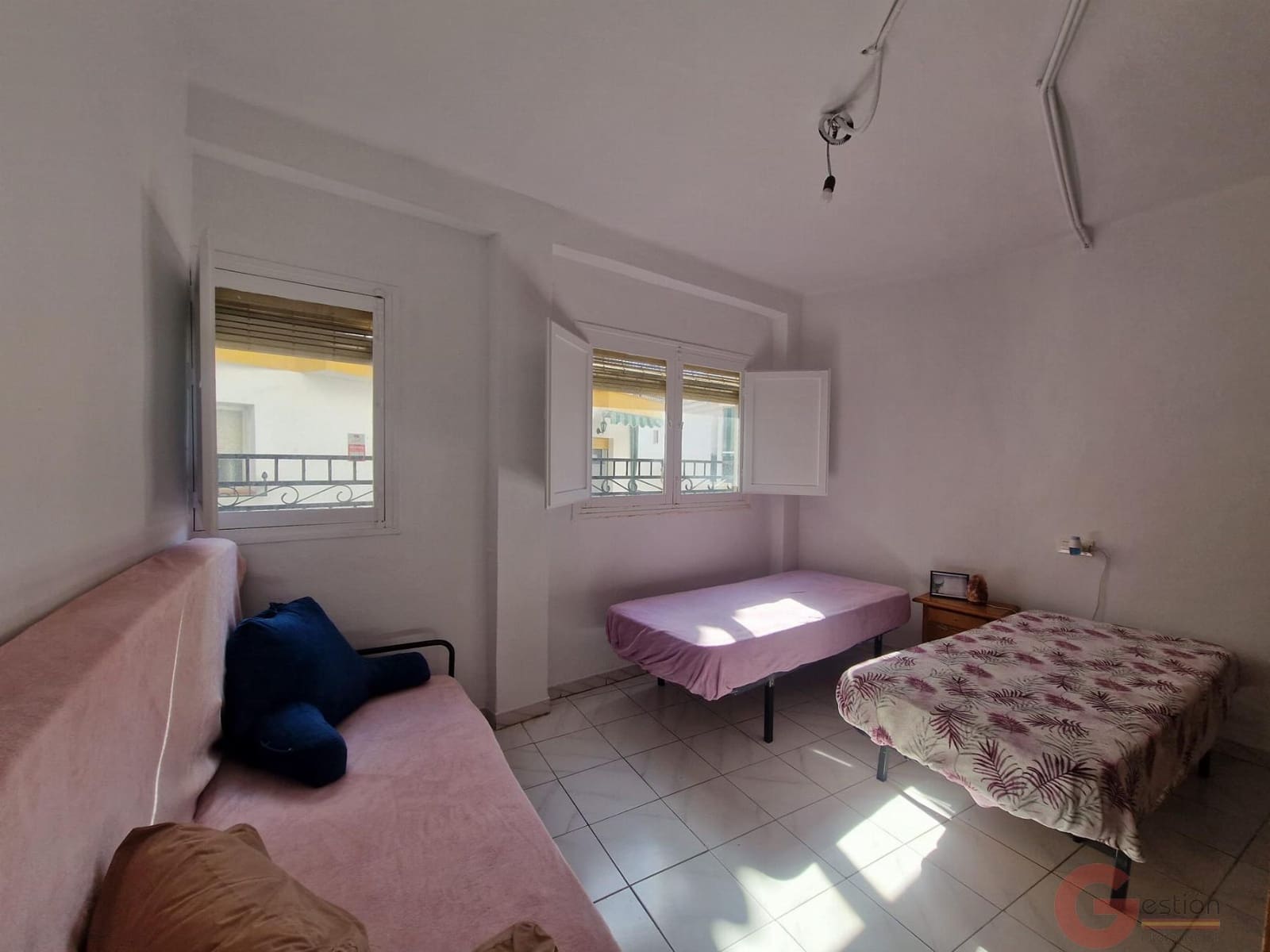 4 bedroom Villa for sale in Salobrena - € 270,500 (Ref: 9839979)