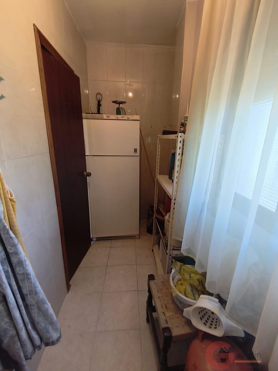 6 slaapkamer Villa te koop in Castell de Ferro met zwembad - € 230.000 (Ref: 9854646)