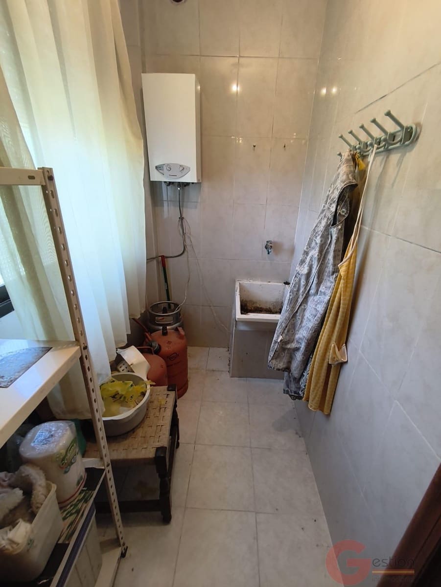 6 slaapkamer Villa te koop in Castell de Ferro met zwembad - € 230.000 (Ref: 9854646)
