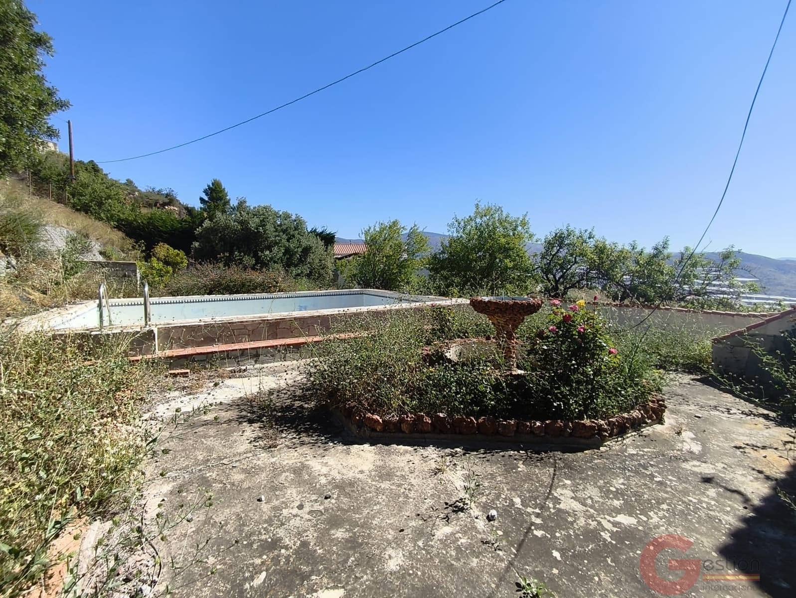 6 slaapkamer Villa te koop in Castell de Ferro met zwembad - € 230.000 (Ref: 9854646)
