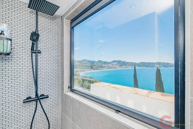 4 bedroom Villa for sale in La Herradura with pool garage - € 1,010,000 (Ref: 9857650)