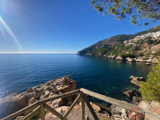 4 bedroom Villa for sale in La Herradura with pool garage - € 1,010,000 (Ref: 9857650)