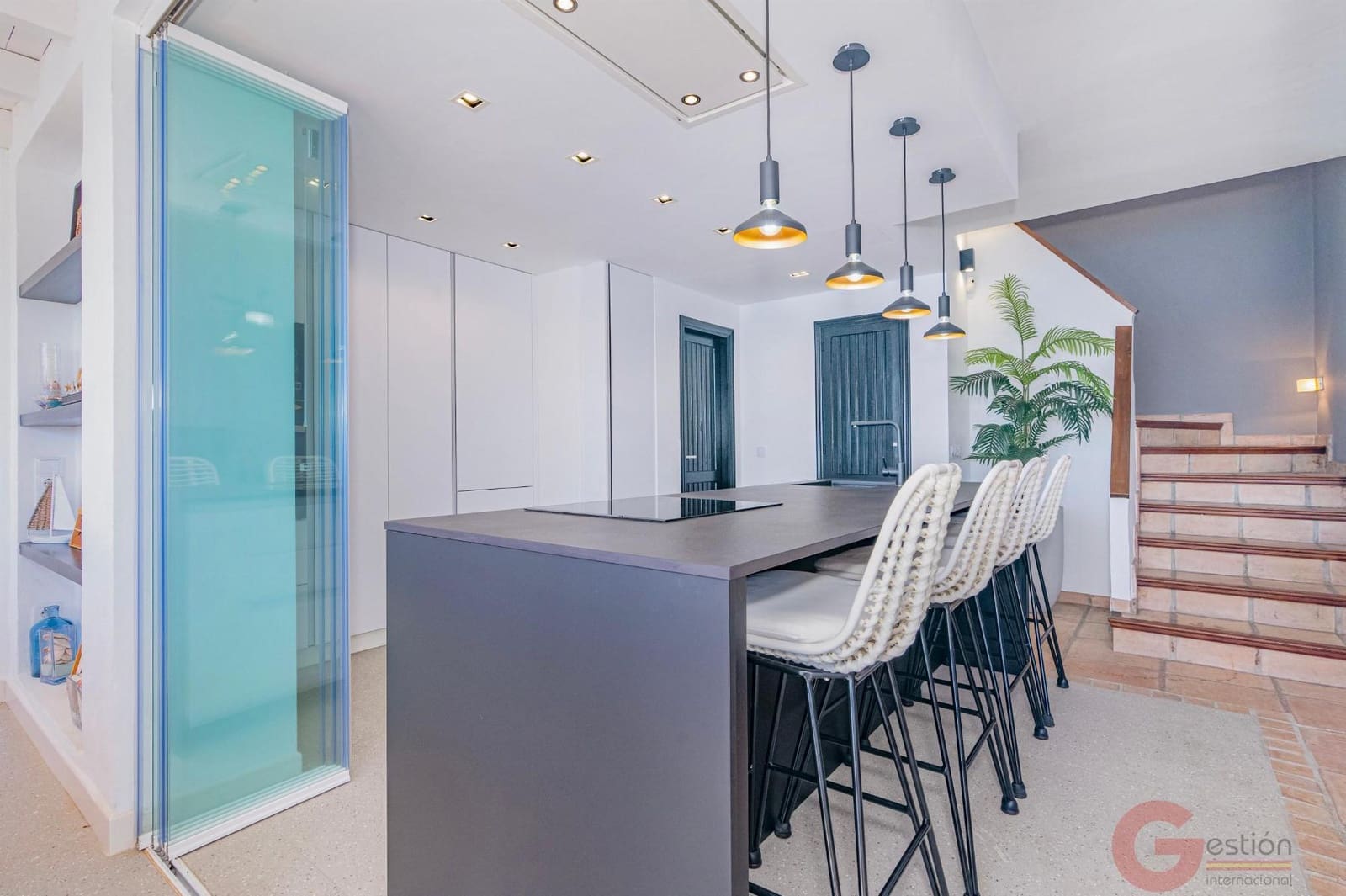 4 bedroom Villa for sale in La Herradura with pool garage - € 1,010,000 (Ref: 9857650)