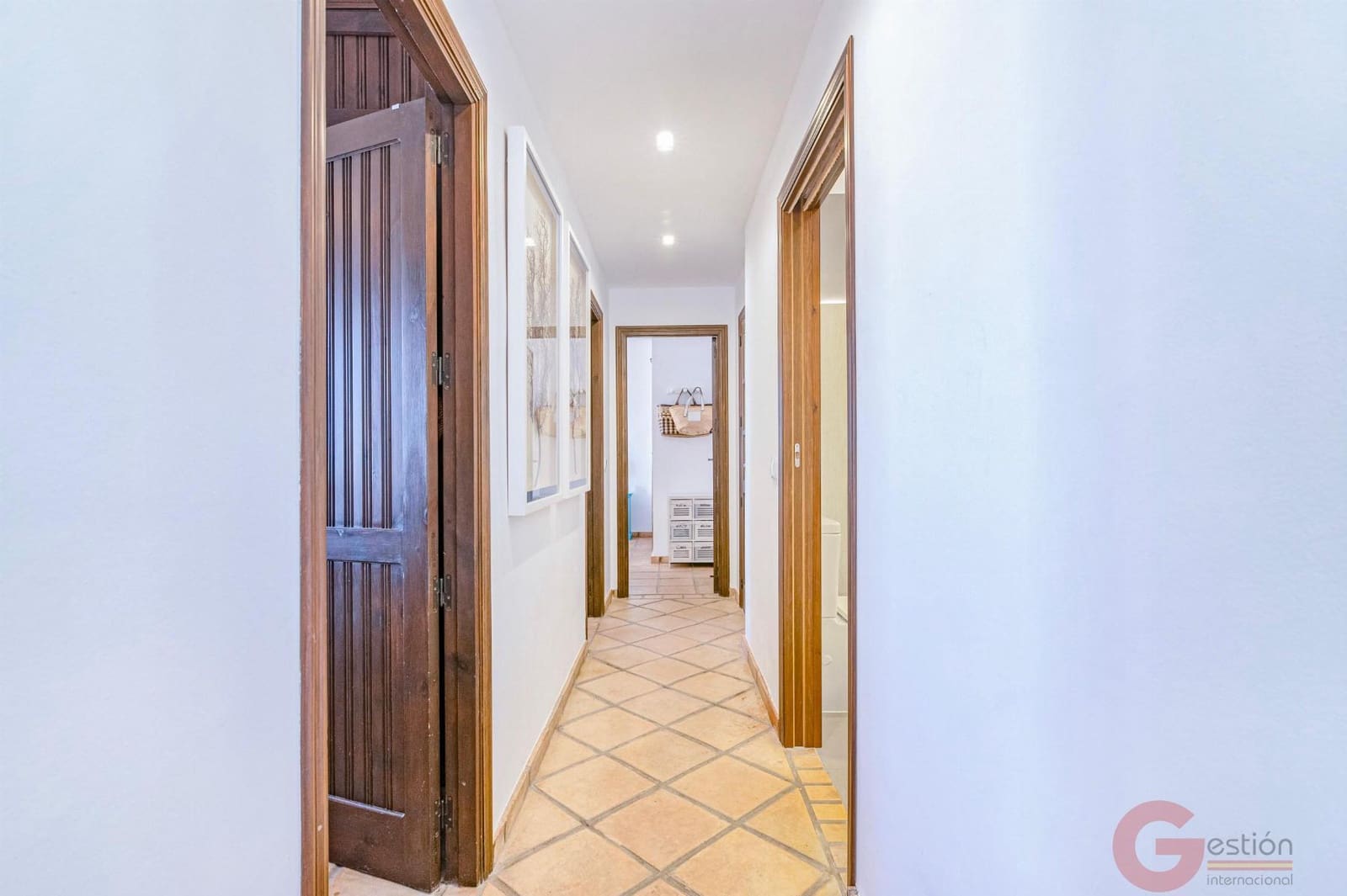 4 bedroom Villa for sale in La Herradura with pool garage - € 1,010,000 (Ref: 9857650)
