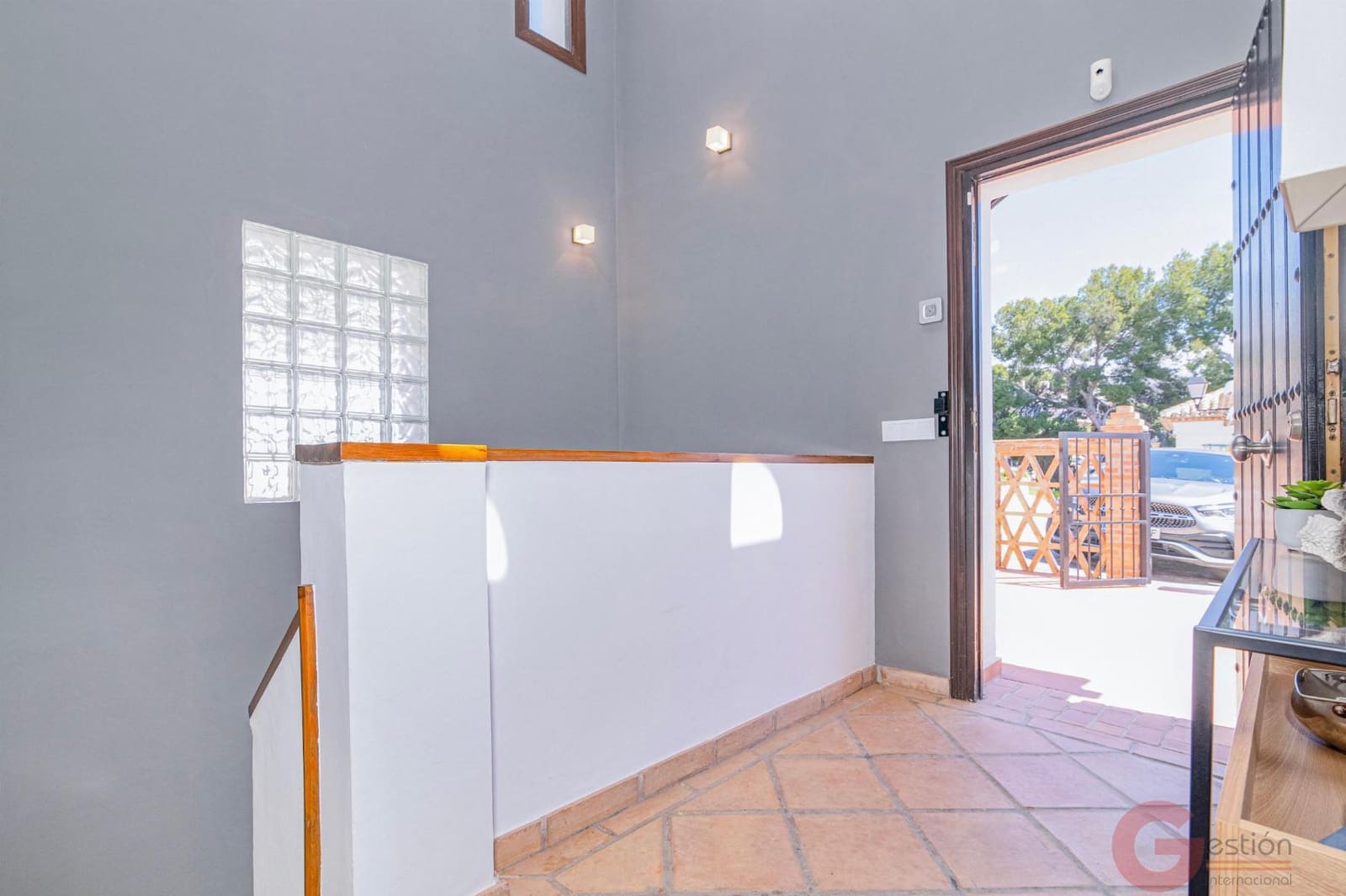 4 bedroom Villa for sale in La Herradura with pool garage - € 1,010,000 (Ref: 9857650)