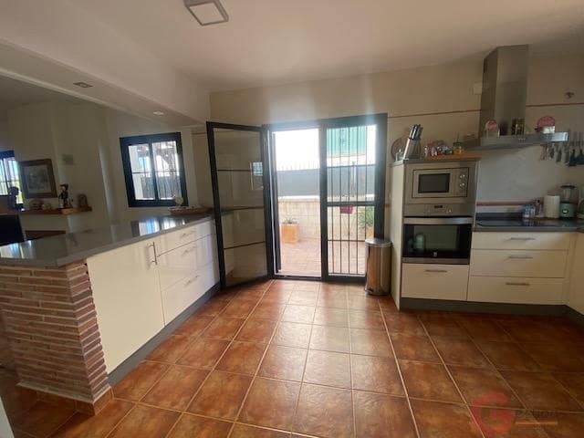 3 bedroom Villa for sale in Puente de Don Manuel with pool garage - € 303,000 (Ref: 9863864)