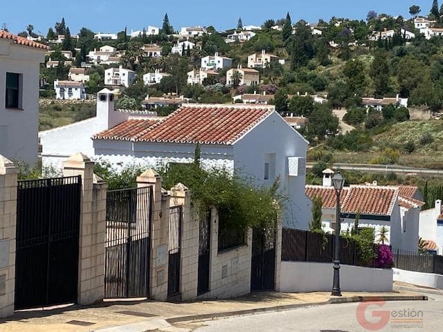 3 bedroom Villa for sale in Puente de Don Manuel with pool garage - € 303,000 (Ref: 9863864)