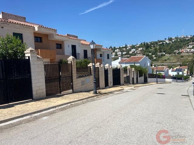 3 bedroom Villa for sale in Puente de Don Manuel with pool garage - € 303,000 (Ref: 9863864)