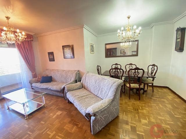 4 bedroom Flat for sale in Valladolid city with garage - € 255,000 (Ref: 9865305)