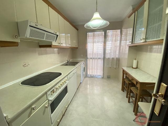 4 bedroom Flat for sale in Valladolid city with garage - € 255,000 (Ref: 9865305)