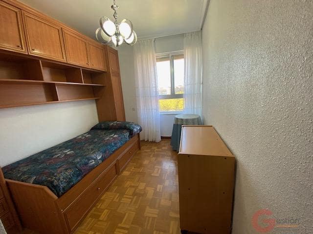 4 bedroom Flat for sale in Valladolid city with garage - € 255,000 (Ref: 9865305)