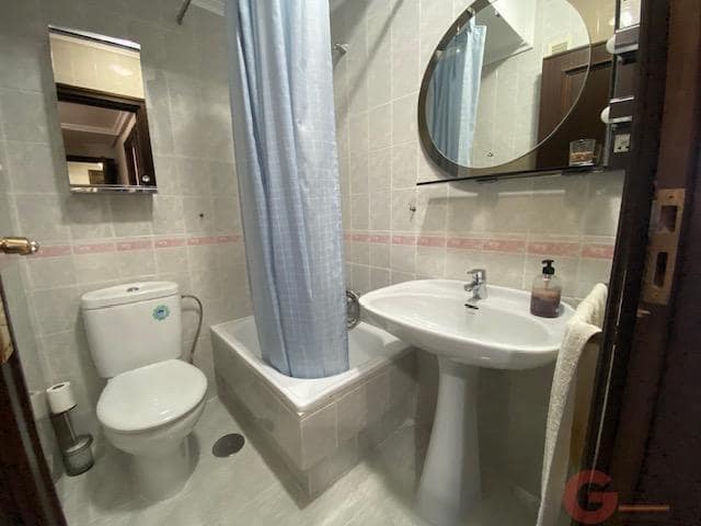 4 bedroom Flat for sale in Valladolid city with garage - € 255,000 (Ref: 9865305)