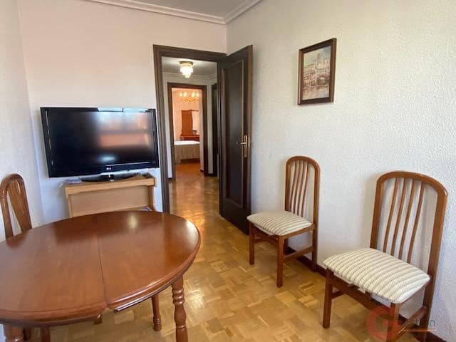 4 bedroom Flat for sale in Valladolid city with garage - € 255,000 (Ref: 9865305)