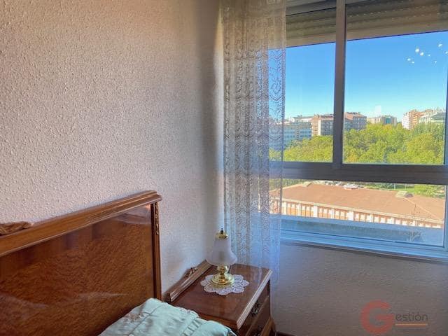 4 bedroom Flat for sale in Valladolid city with garage - € 255,000 (Ref: 9865305)