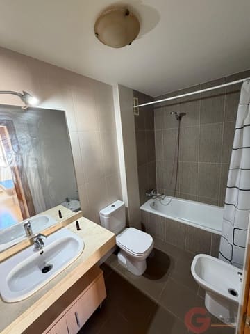 2 makuuhuone Kattohuoneisto myytävänä paikassa Torrox Pueblo, Torrox mukana uima-altaan 
autotalli - 235 000 € (Ref: 9868693)