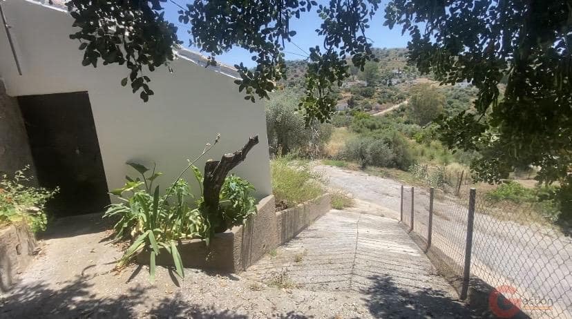 7 soveværelse Finca/Landehus til salg i Comares med garage - € 325.000 (Ref: 9875432)