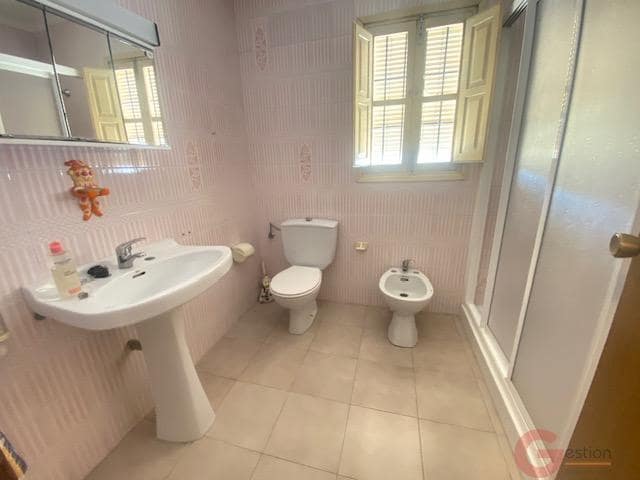 7 soveværelse Finca/Landehus til salg i Comares med garage - € 325.000 (Ref: 9875432)