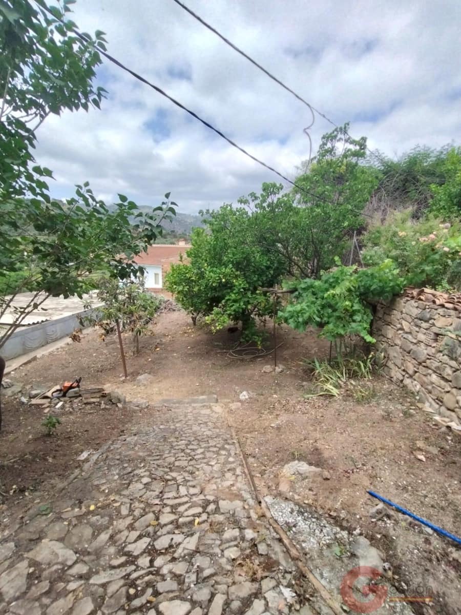 7 bedroom Finca/Country House for sale in Comares with garage - € 287,000 (Ref: 9875432)