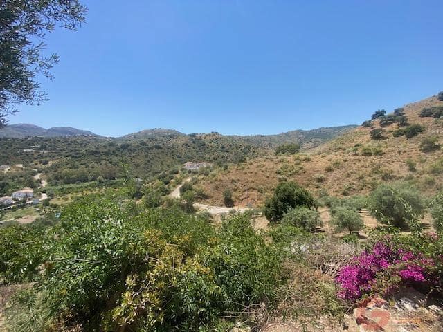 3 sypialnia Finka/Dom wiejski na sprzedaż w Comares - 120 000 € (Ref: 9875433)