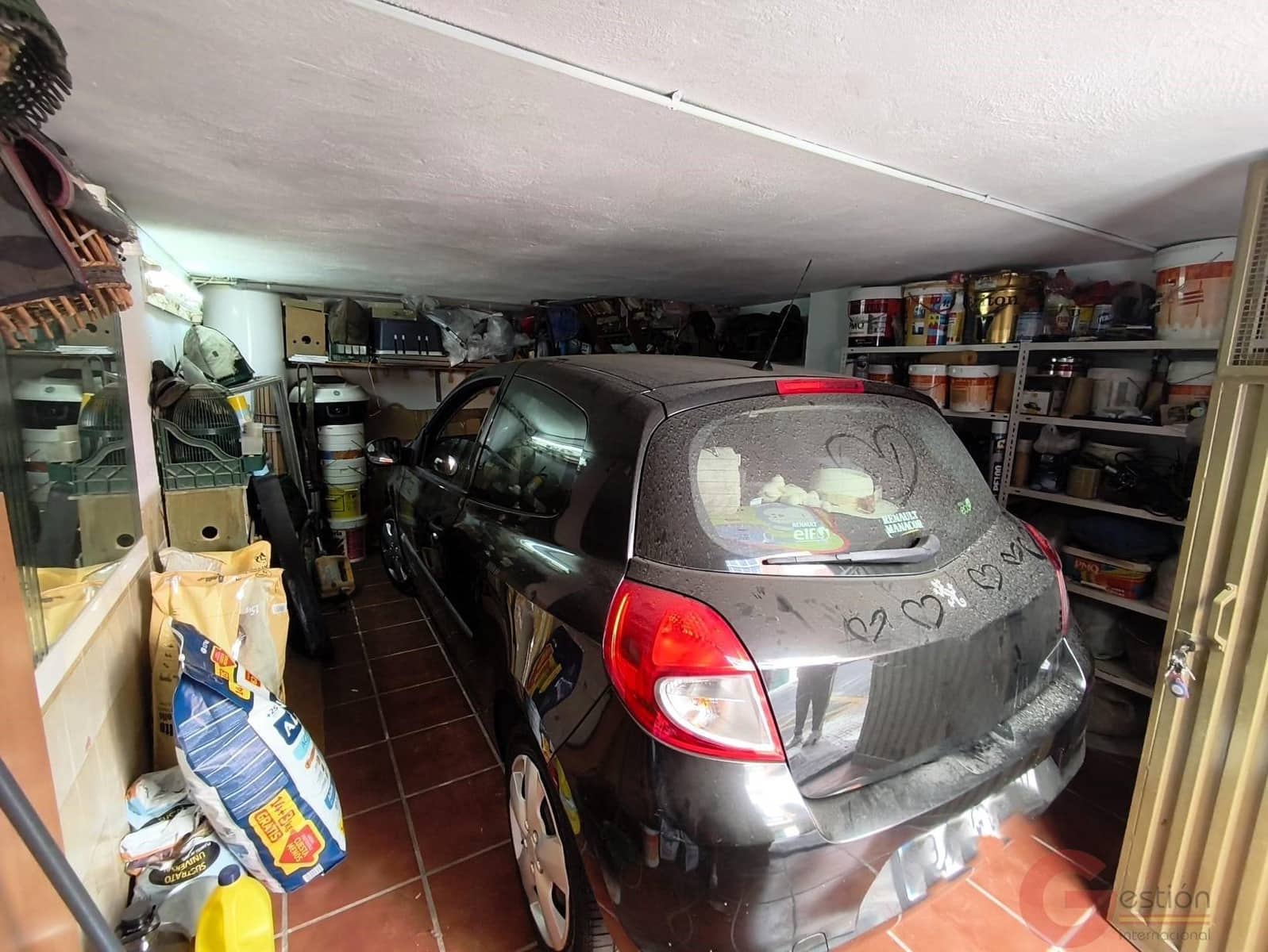 Chalet de 5 habitaciones en Motril en venta con garaje - 297.000 € (Ref: 9884928)