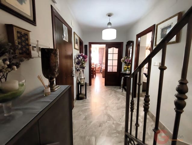 5 Zimmer Villa zu verkaufen in Motril mit Garage - 297.000 € (Ref: 9884928)