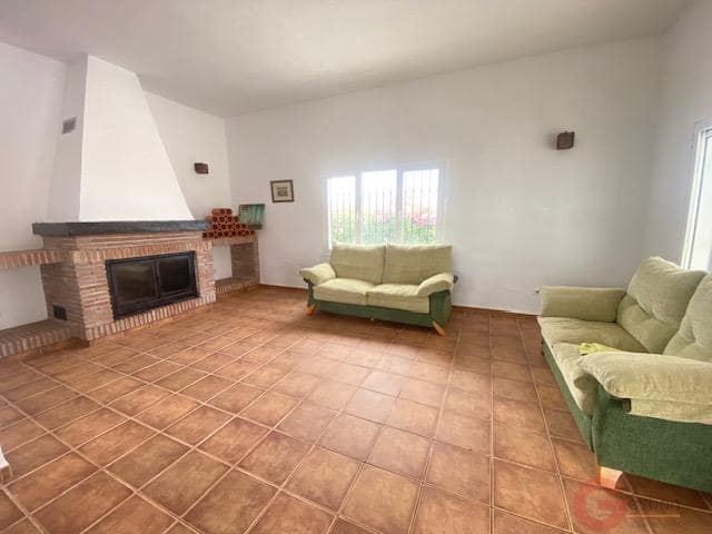 3 bedroom Finca/Country House for sale in Cutar with pool - € 350,000 (Ref: 9895450)