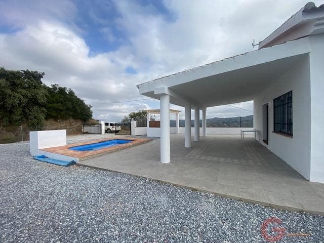 3 bedroom Finca/Country House for sale in Cútar - € 350,000 (Ref: 9895450)