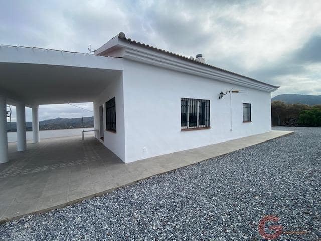 3 bedroom Finca/Country House for sale in Cútar - € 350,000 (Ref: 9895450)