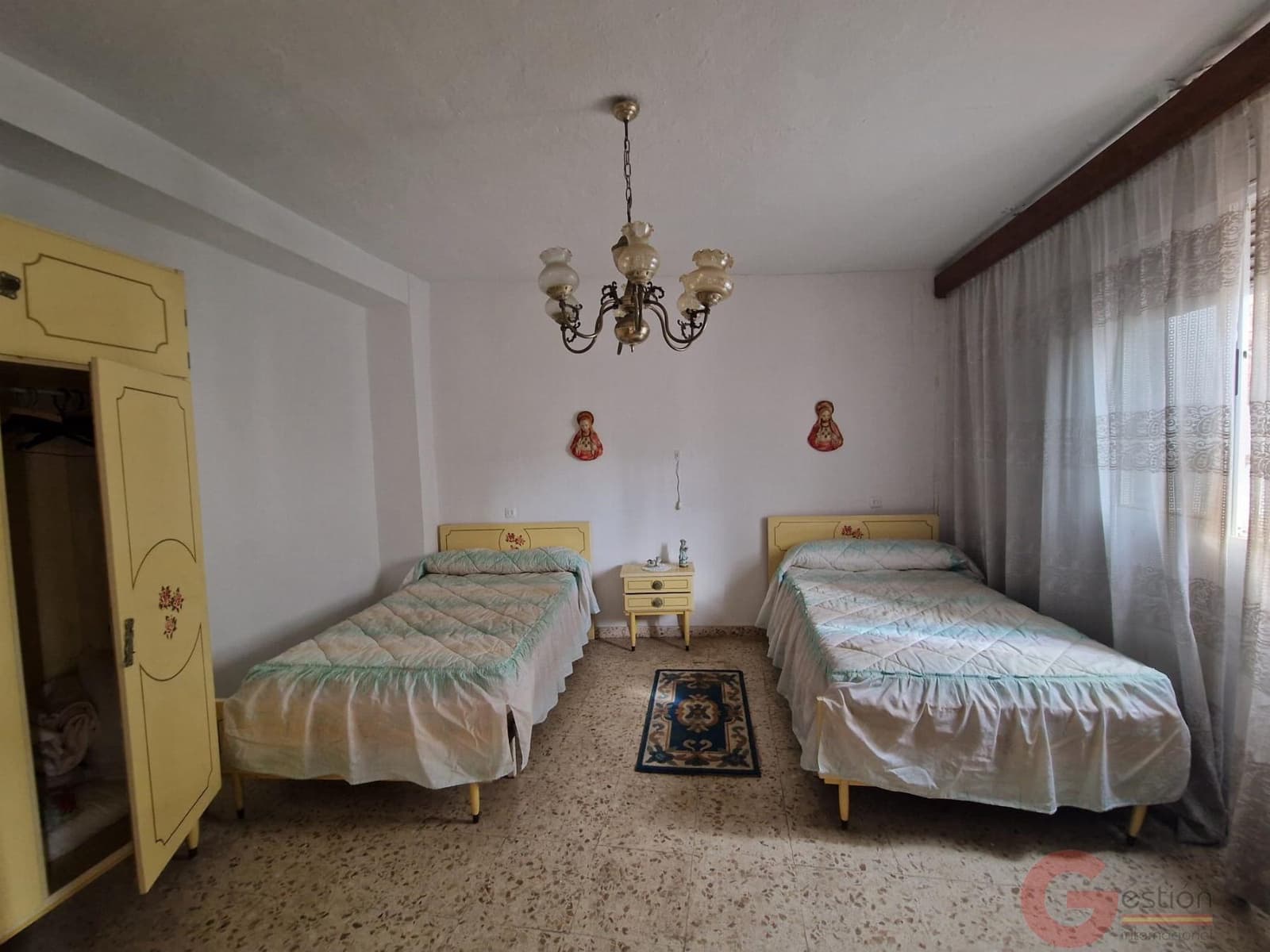 6 bedroom Villa for sale in Molvizar - € 199,500 (Ref: 9899994)