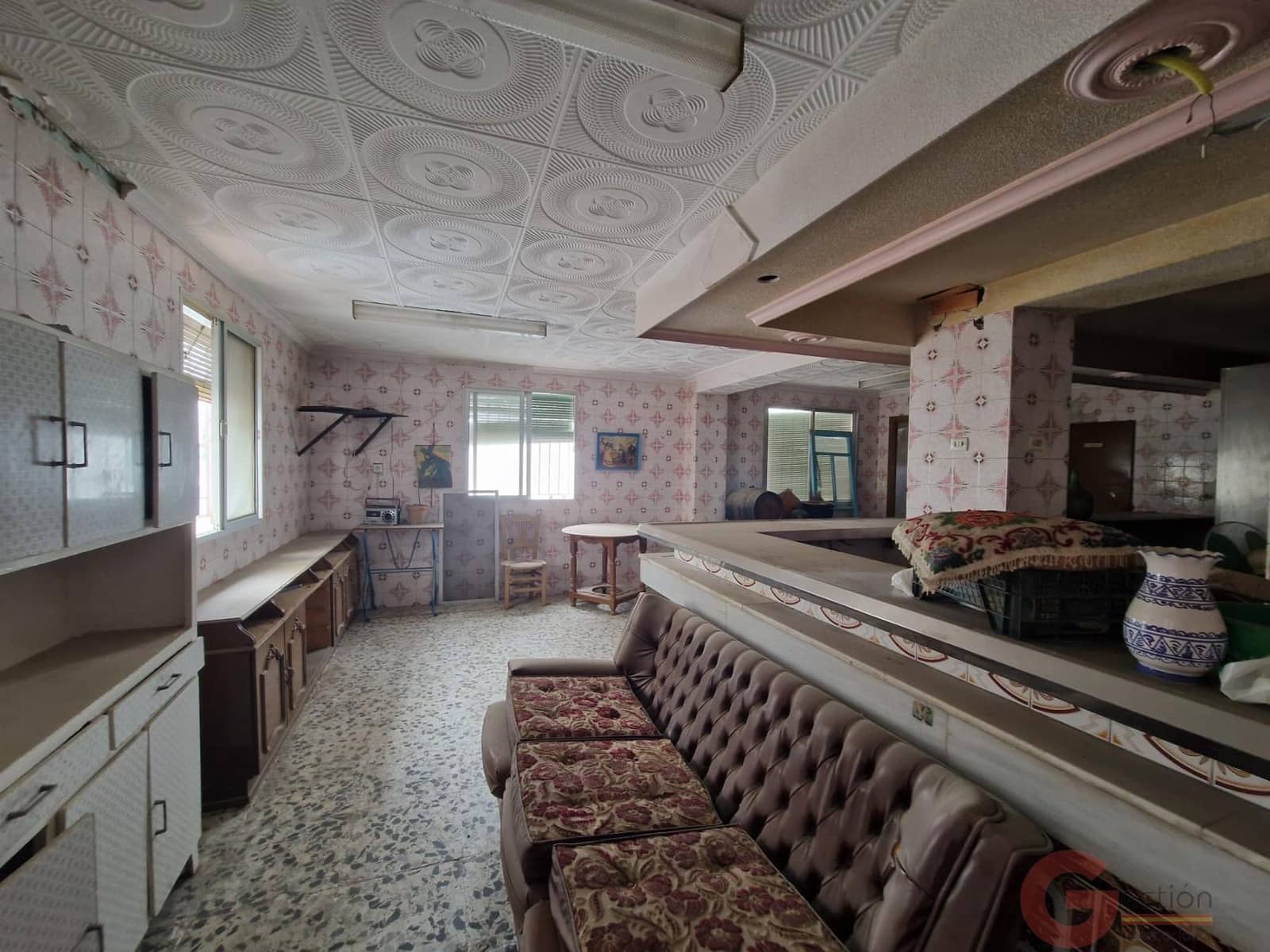 6 bedroom Villa for sale in Molvizar - € 199,500 (Ref: 9899994)