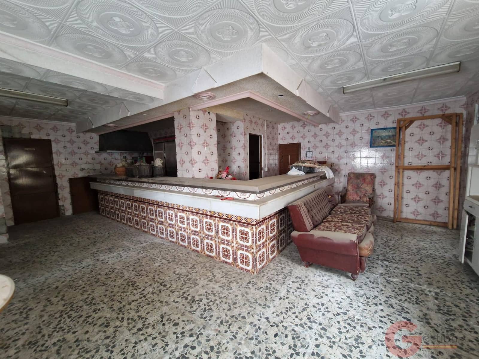 6 bedroom Villa for sale in Molvizar - € 199,500 (Ref: 9899994)