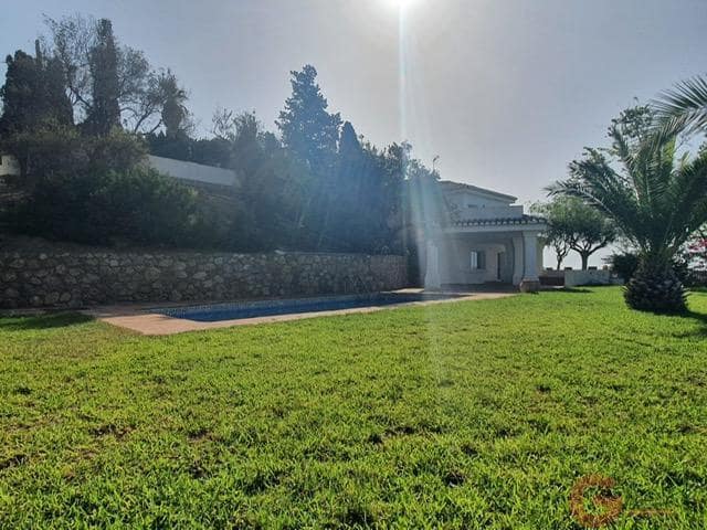 6 slaapkamer Villa te koop in La Herradura, Almuñécar met zwembad garage - € 930.000 (Ref: 9948930)