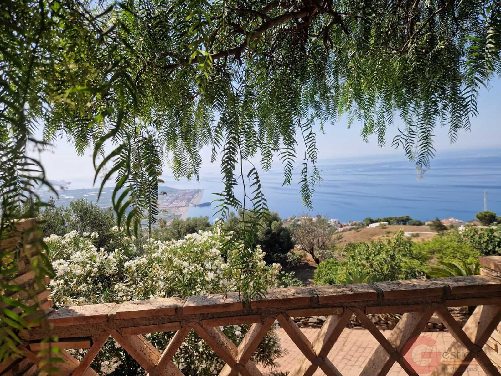 4 soveværelse Villa til salg i Salobrena med swimmingpool - € 499.500 (Ref: 9948931)