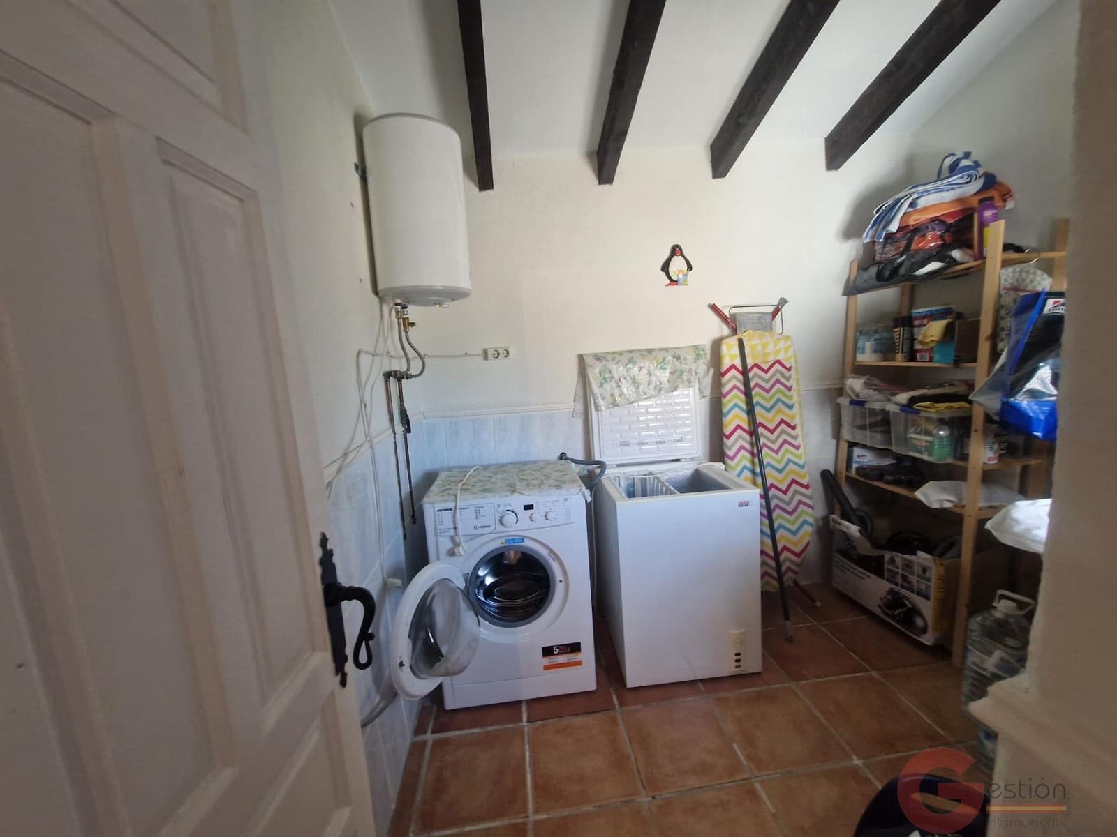 4 bedroom Villa for sale in Velez de Benaudalla with pool - € 265,000 (Ref: 9954607)
