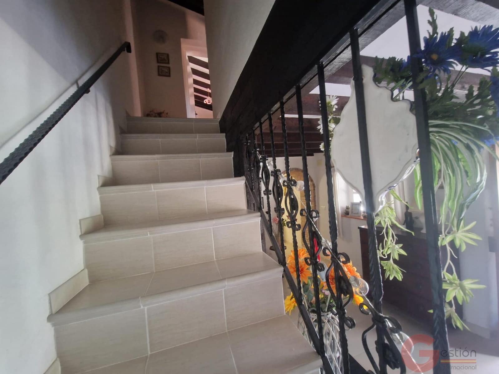 4 bedroom Villa for sale in Velez de Benaudalla with pool - € 265,000 (Ref: 9954607)