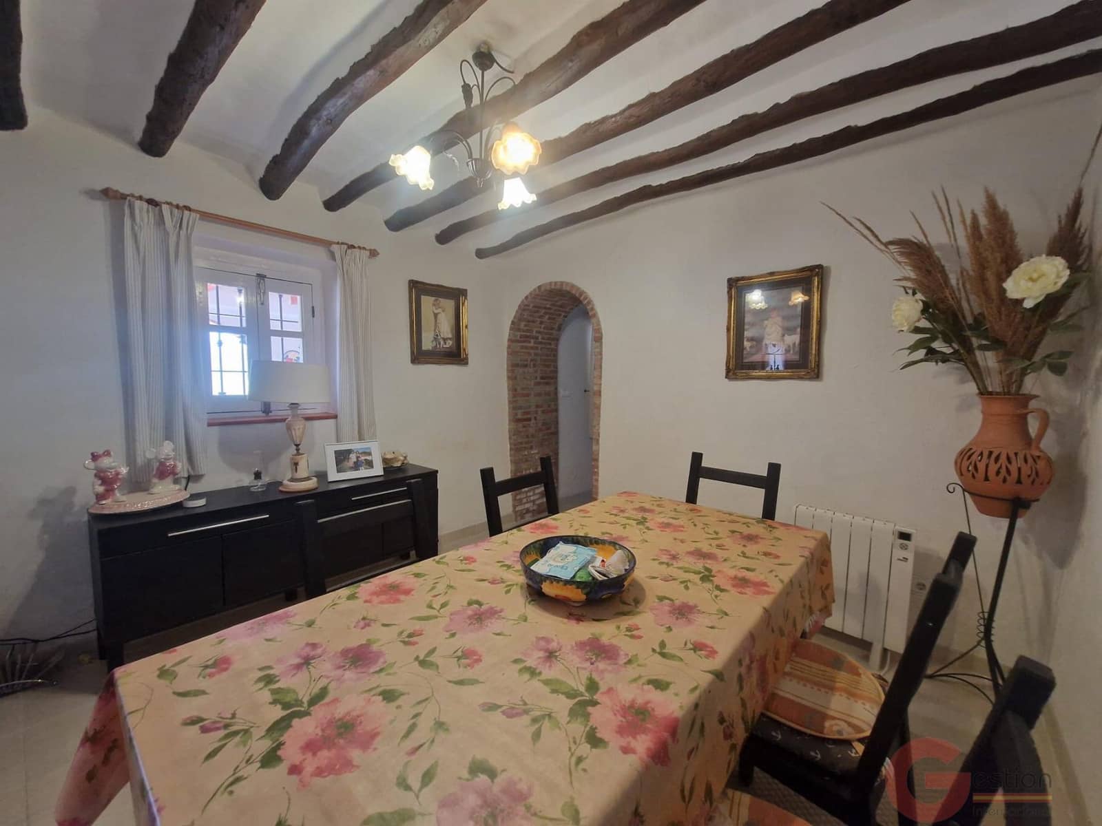 4 bedroom Villa for sale in Velez de Benaudalla with pool - € 265,000 (Ref: 9954607)