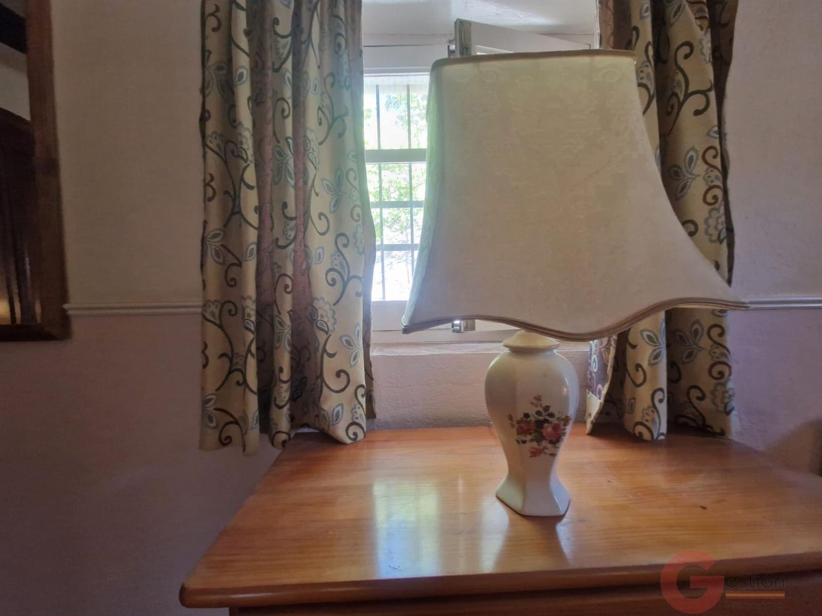 4 bedroom Villa for sale in Velez de Benaudalla with pool - € 265,000 (Ref: 9954607)