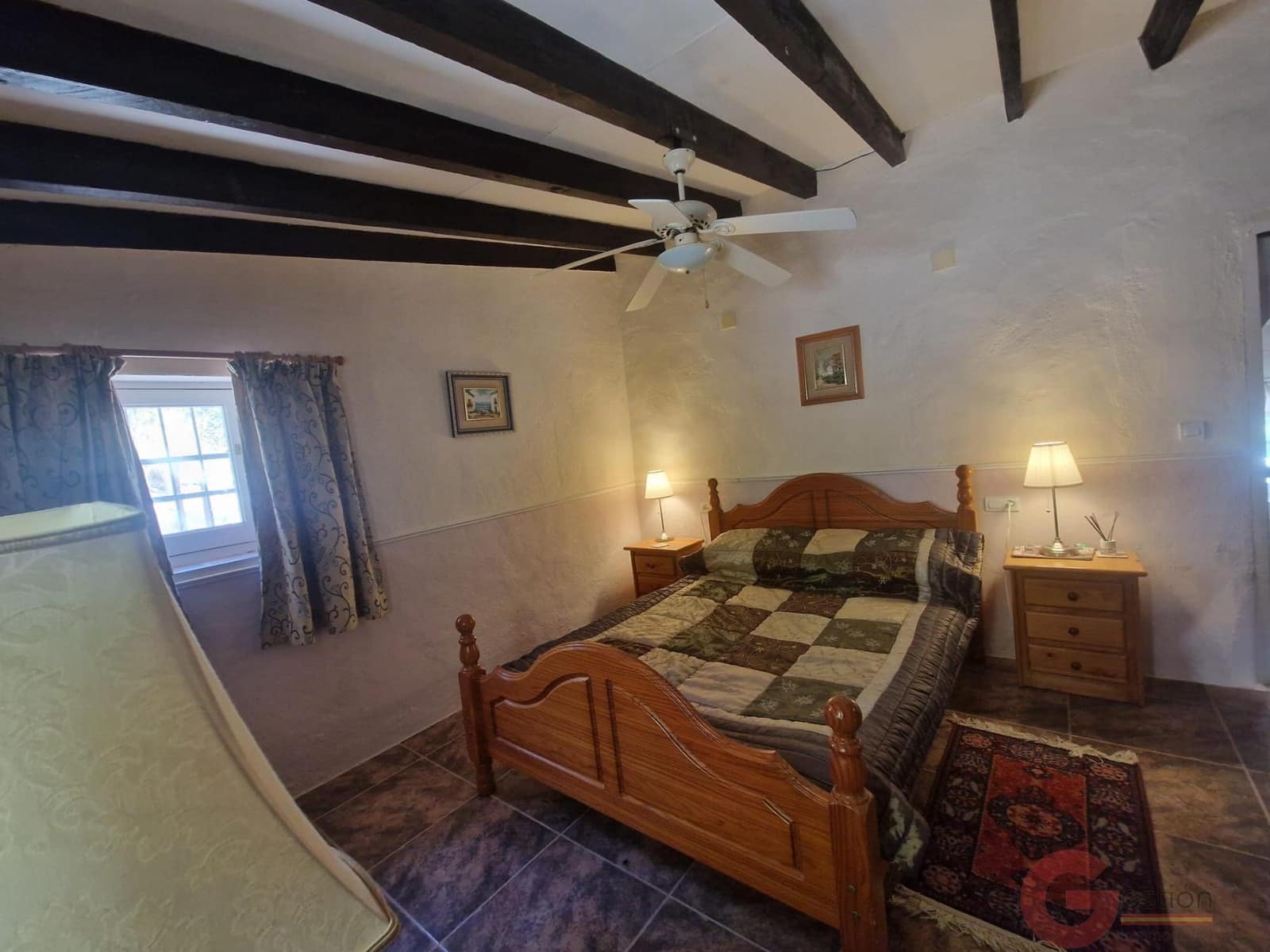 4 bedroom Villa for sale in Velez de Benaudalla with pool - € 265,000 (Ref: 9954607)