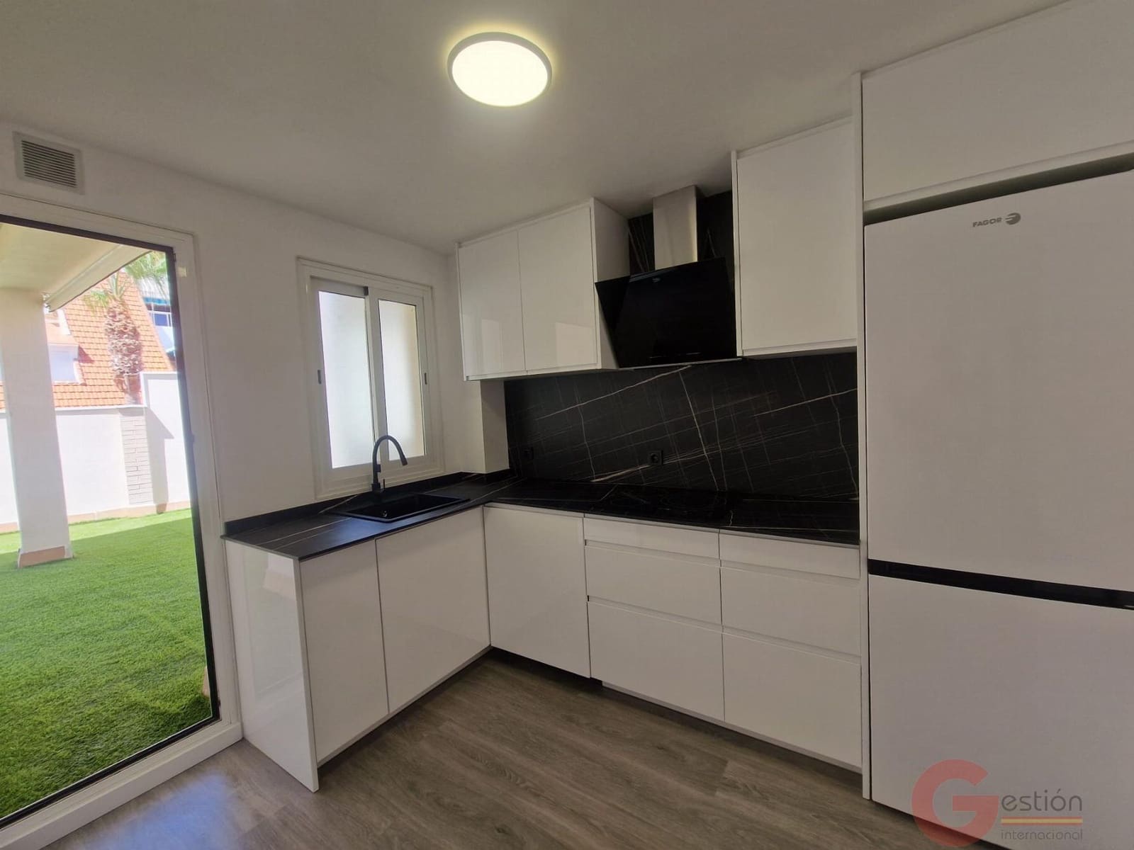 2 bedroom Penthouse for sale in Castell de Ferro with pool - € 291,000 (Ref: 9954608)