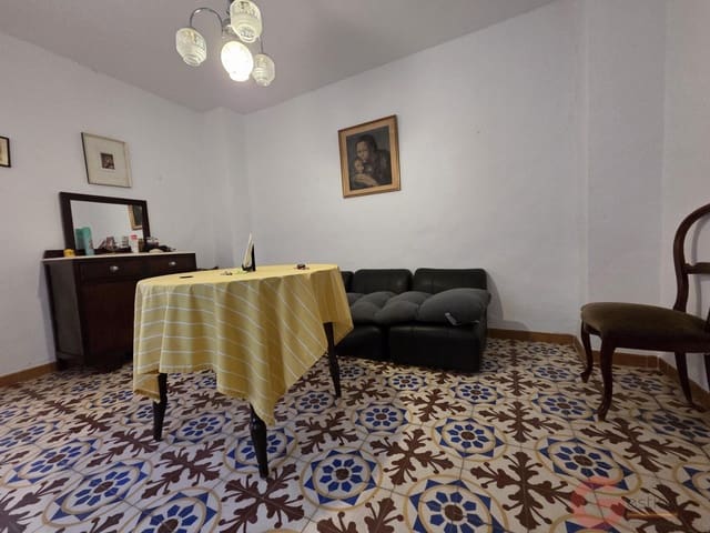 4 soveværelse Villa til salg i Itrabo med garage - € 106.000 (Ref: 9961748)