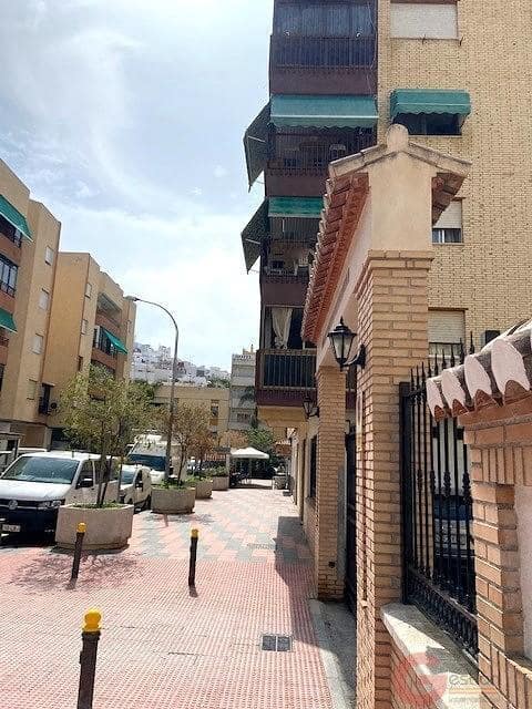 4 soveværelse Lejlighed til salg i Almunecar med garage - € 410.000 (Ref: 9965949)