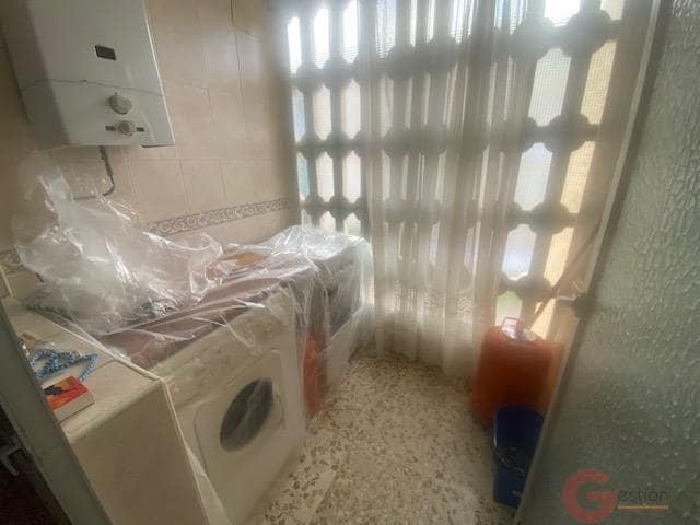 4 bedroom Flat for sale in Almunecar with garage - € 410,000 (Ref: 9965949)
